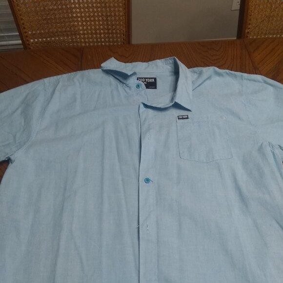 Men's Nice Button Down Shirt - Picture 3 of 3